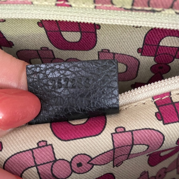 SOLD Gucci - Tote/Shoulder Bag/FINAL PRICE REDUCTION - Picture 14 of 17